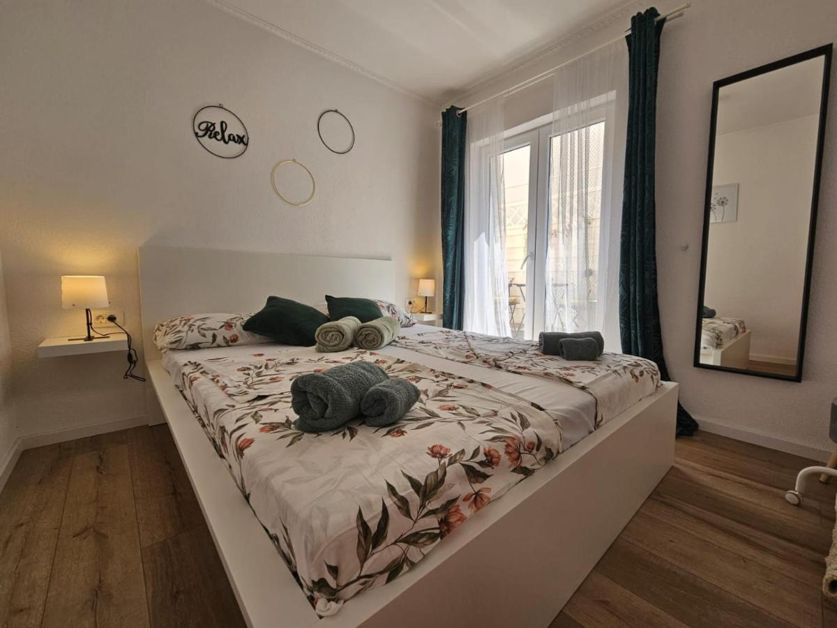 Apartment Melani Vir Luaran gambar