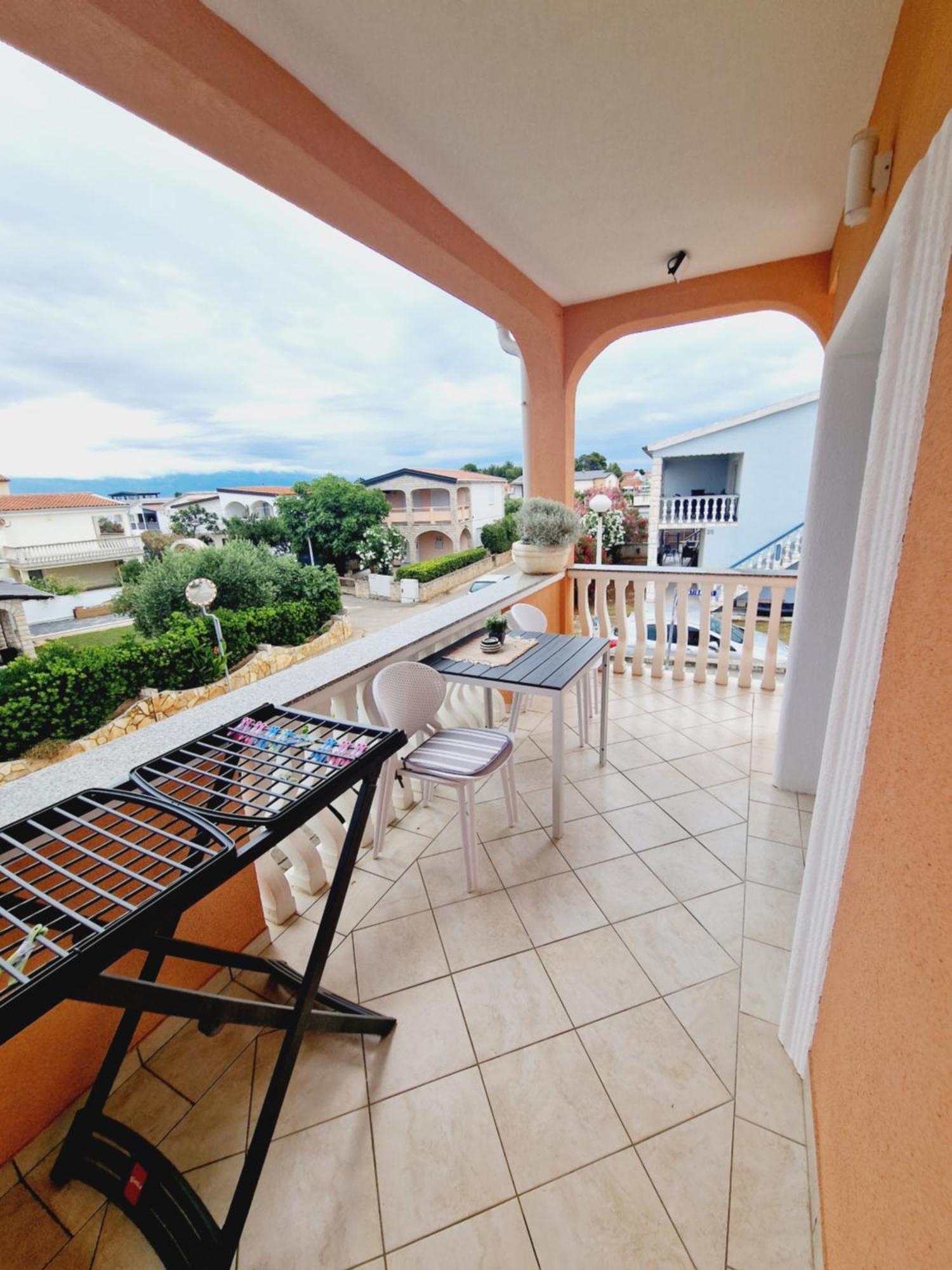 Apartment Melani Vir Luaran gambar
