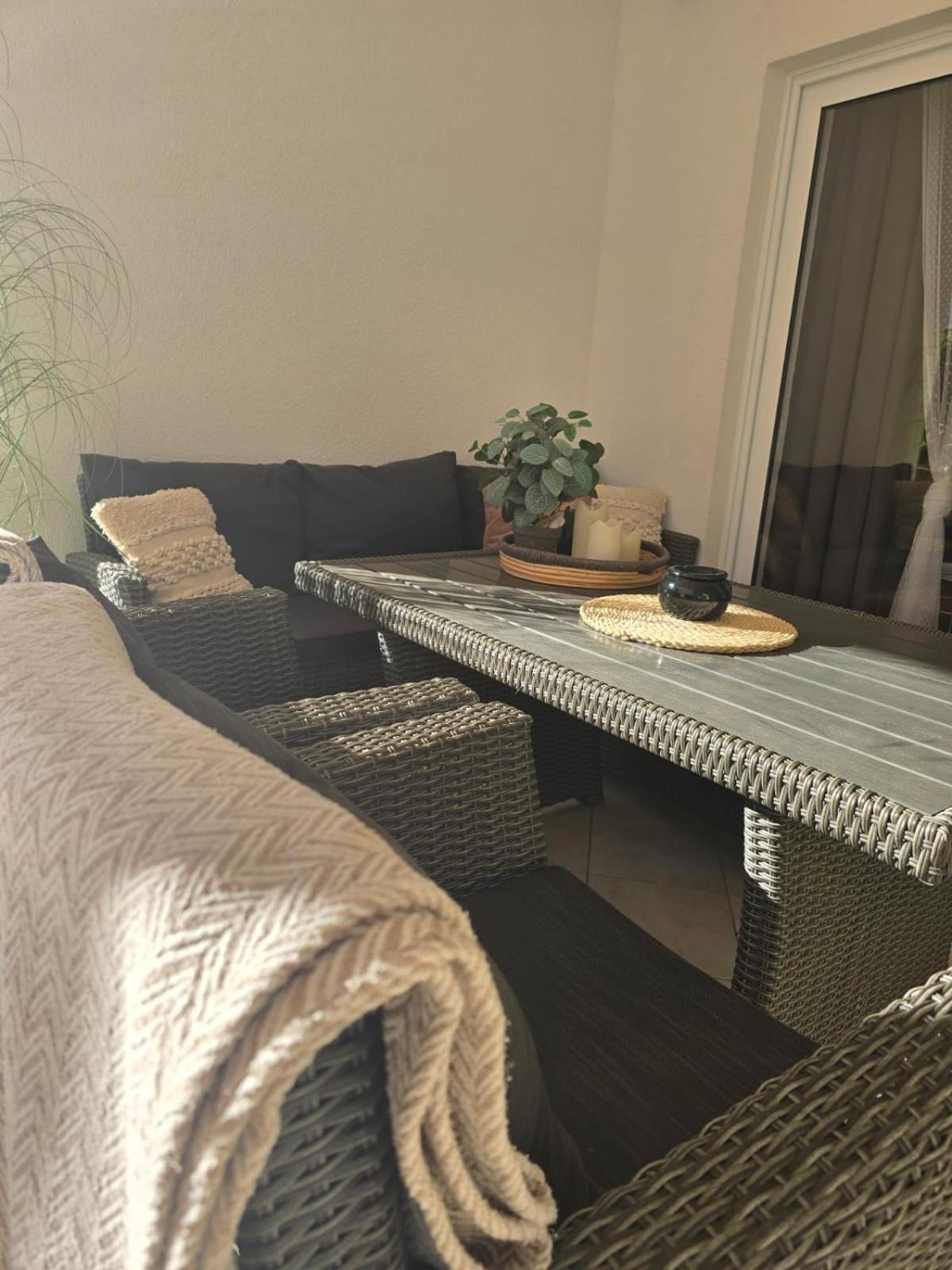 Apartment Melani Vir Luaran gambar